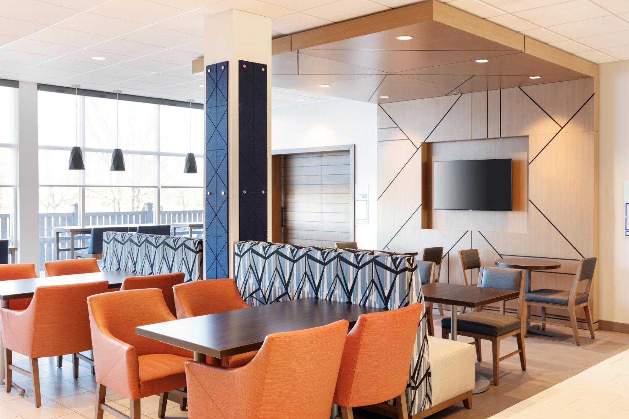 Holiday Inn Express & Suites Leesburg - Historic District By Ihg מראה חיצוני תמונה